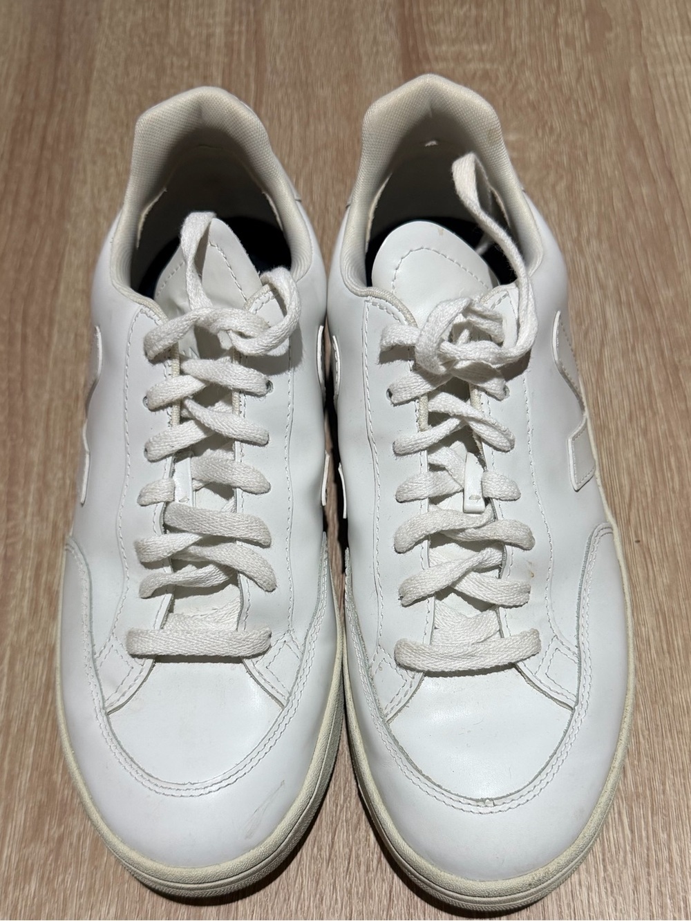 VEJA V-12 White on White Leather Sneaker Lace-Up Made in Brazil Sz 11